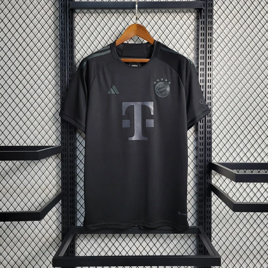 Camisola Black Special Edition Bayern Munique 2023/24